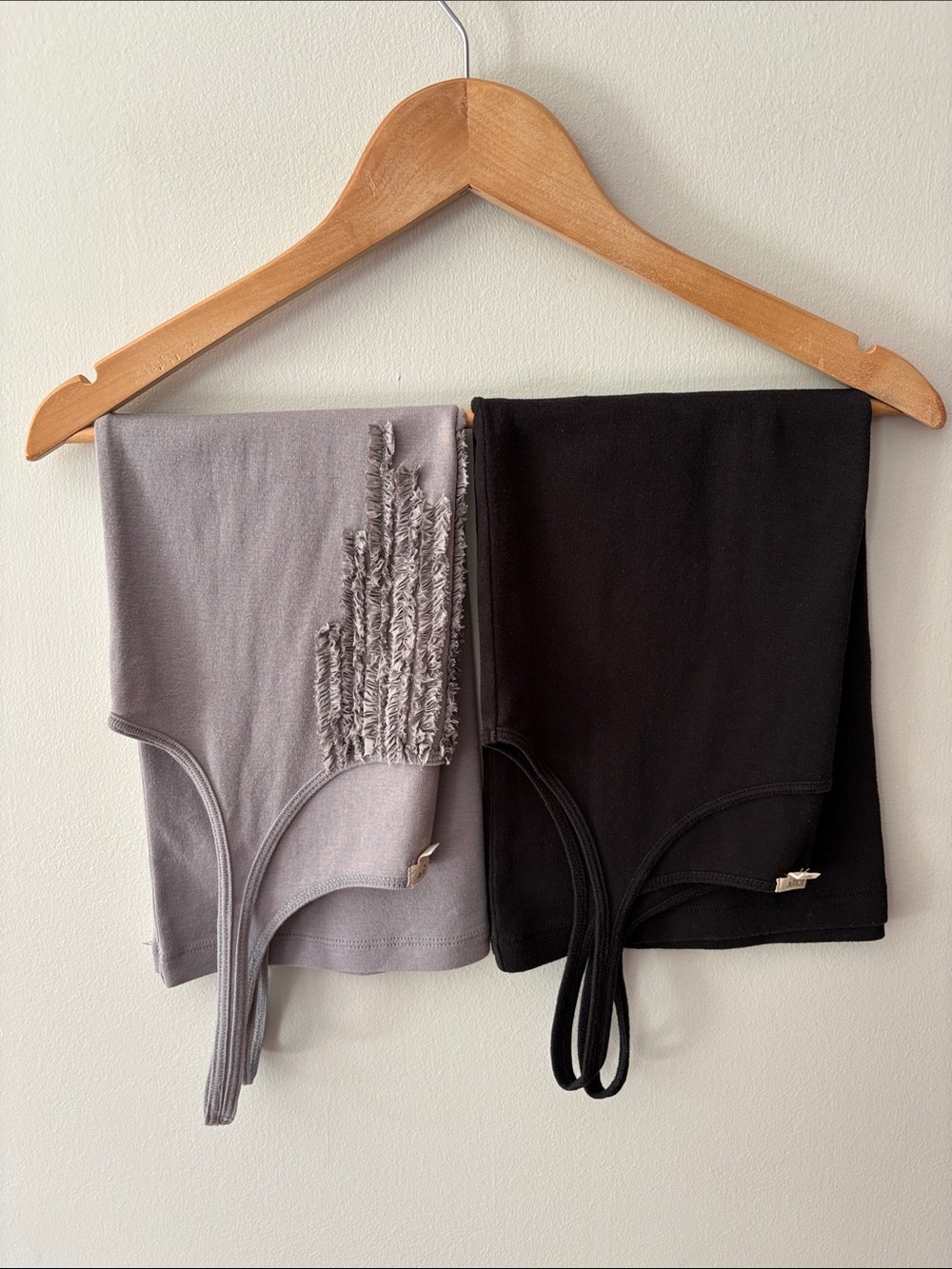 J Crew Perfect Fit Tanks Black Grey Ruffle Size Large